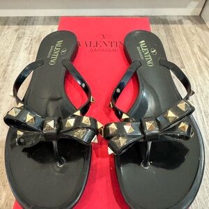 Valentino Garavani Black Rockstud Sandals